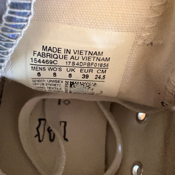 Converse holographic all star lows Silver Sneakers size 8 - Picture 9 of 9